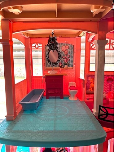 Beden Renk Barbie Dream House