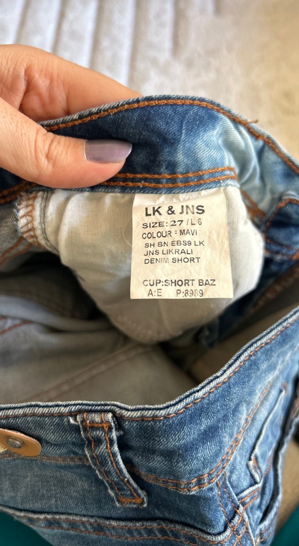 Düğmeli Gri Mavi Mini Kot Şort - Görsel 4