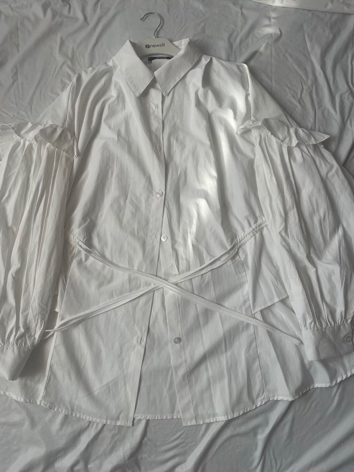 Düğmeli Beyaz Keten Kadın Gömlek - Görsel 2