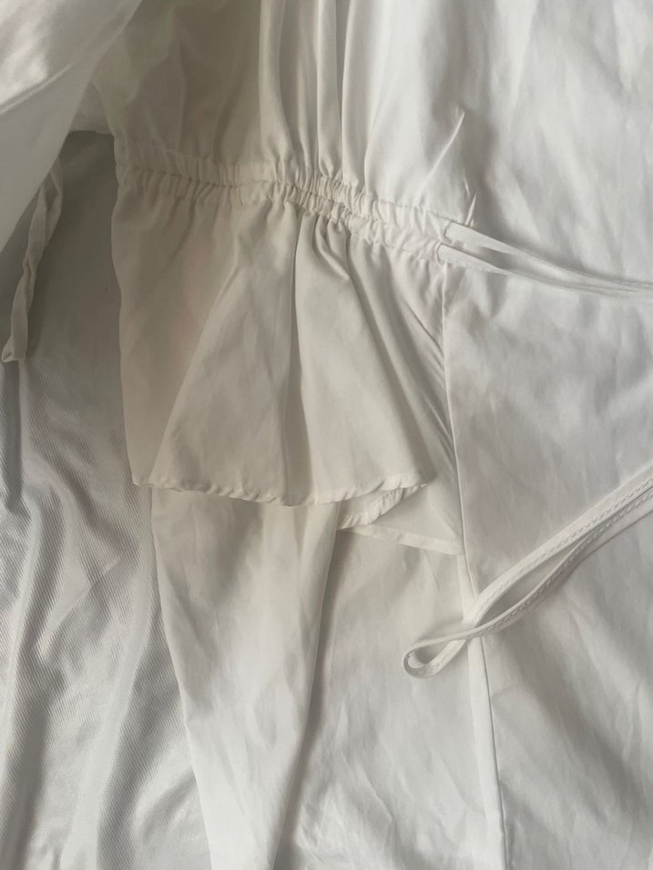 Düğmeli Beyaz Keten Kadın Gömlek - Görsel 4