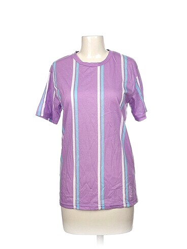 Pull and Bear T-shirt %70 İndirimli.