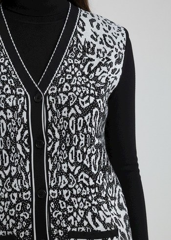 V Yaka Siyah-Beyaz  Örgü Leopar Desenli Kadın Anne Yelek - Görsel 5