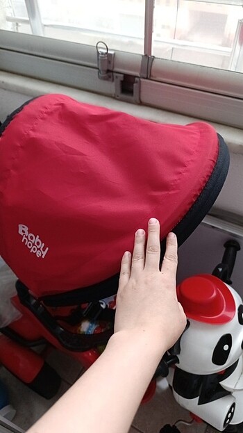 Beden kırmızı Renk Yepyeni birkere kullanıldı kızım sevmediği için ilana koyuyorum