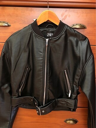 Zara Suni Deri Bomber Ceket