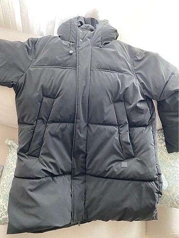 Zara 2025 Model Uzun Şişme Mont