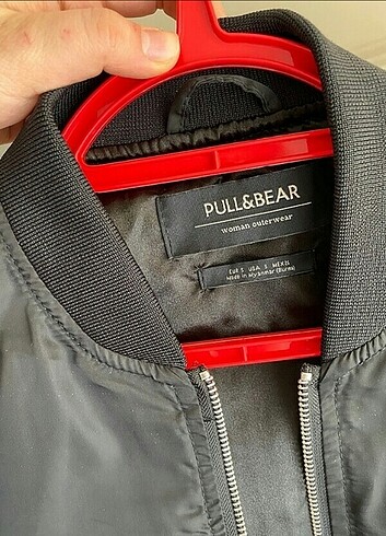 Pull and Bear Bomber