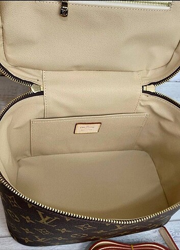 Louis Vuitton Louis Vuitton Makyaj çantası 