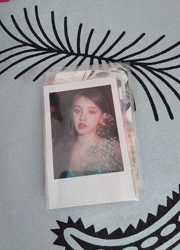 Yuqi i feel polarid kpop gidle 