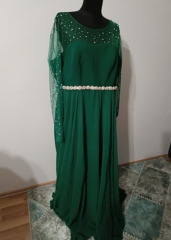 Uzun Kol Boncuk İşlemeli Yeşil Abiye Elbise - Görsel 2