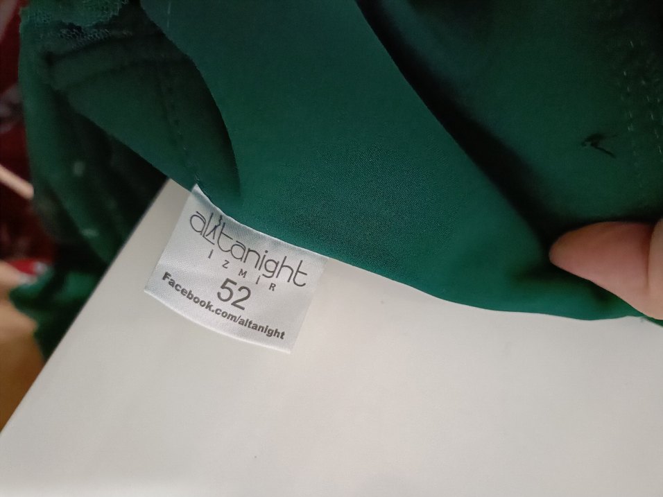 Uzun Kol Boncuk İşlemeli Yeşil Abiye Elbise - Görsel 4