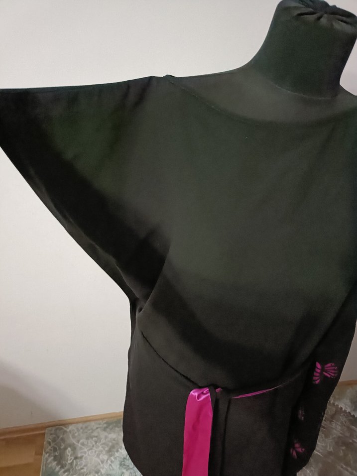 Uzun Siyah Nakışlı Kadın elbise - Görsel 3