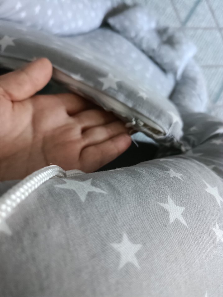 Gri Zigzag Desenli ve yıldız desenli yatak - Görsel 5