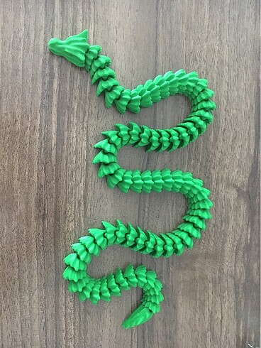 3d yazıcı ile yapılmış hareketli ejderha oyuncak