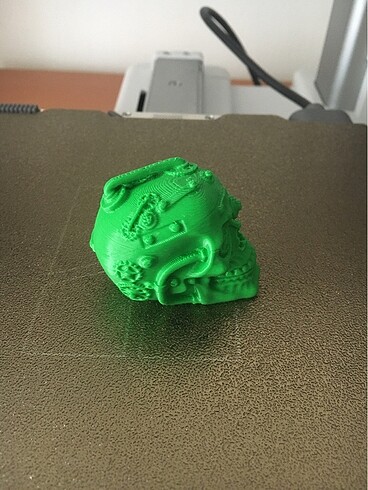 3d yazıcı ile yapılmış kuru kafa figür oyuncağı