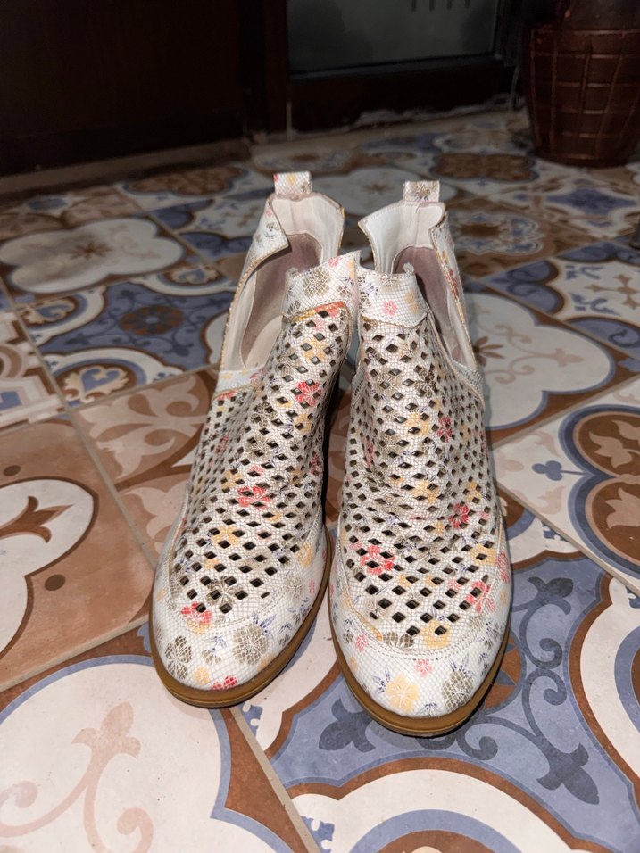 Çiçek Desenli Bohem Blok Topuklu Kadın Sandalet - Görsel 2