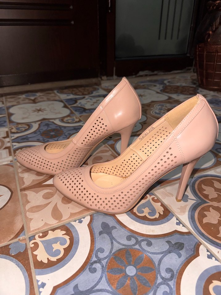 Bej Tokalı Stiletto Topuklu Kadın Ayakkabı - Görsel 3