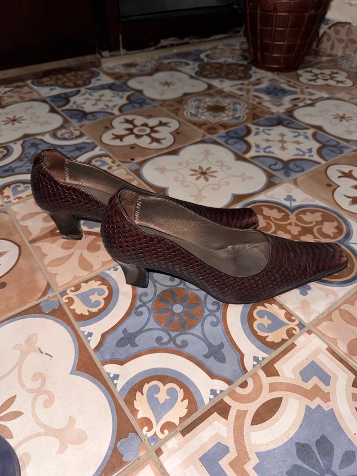 Kahverengi Deri Yılan Desenli Topuklu Kadın Ayakkabı - Görsel 2