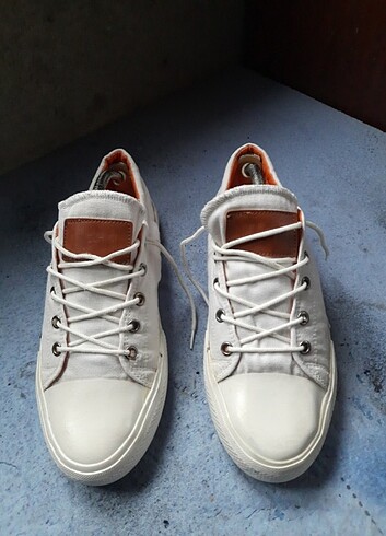 Beyaz diesel converse 