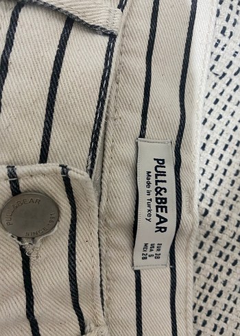 Pull Bear Beyaz Çizgili Pilili Midi Kumaş Pantolon - Görsel 2