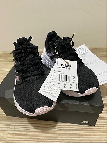 Adidas ayakkabı