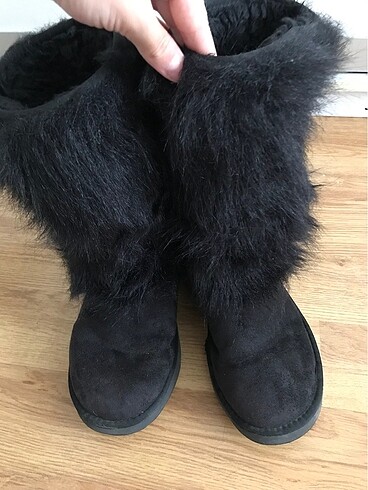 siyah UGG