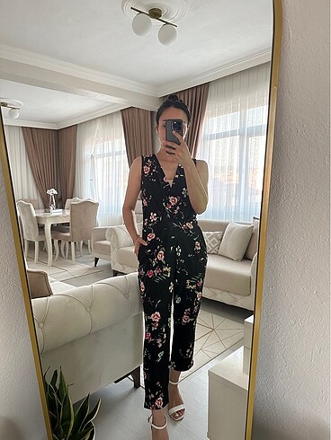 Çicekli tulum