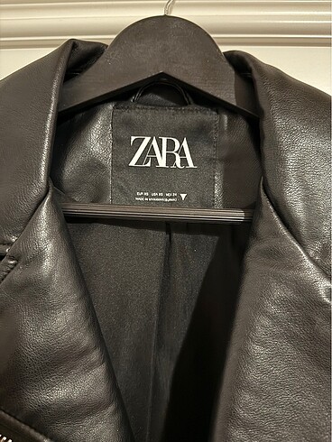 xs Beden ZARA SİYAH DERİ KEMERLİ BIKER CEKET