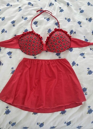 Etekli bikini-mayo