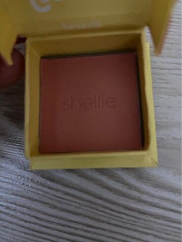 Benefit Benefit allık