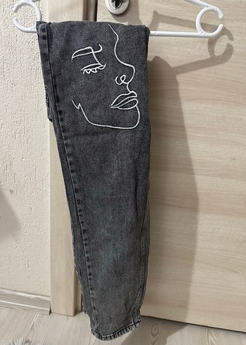 m Beden Nakışlı Gri Bol Kesim Kadın Jean