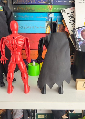Örümcek Adam (Spider-Man) ve Batman Aksiyon Figürleri