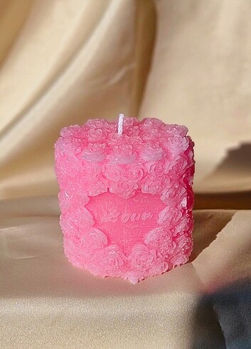 Love yazılı kokulu mum