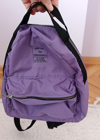 Mor Fermuarlı Kadın Sırt Çantası - Görsel 3