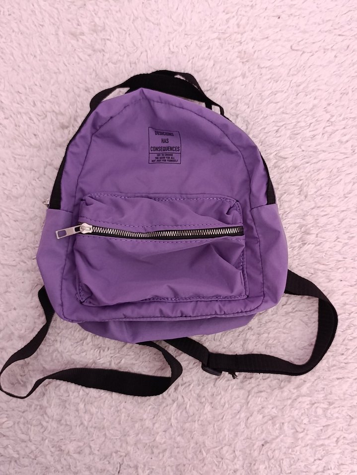 Mor Fermuarlı Kadın Sırt Çantası - Görsel 2