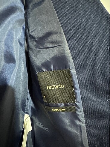 Defacto Defacto