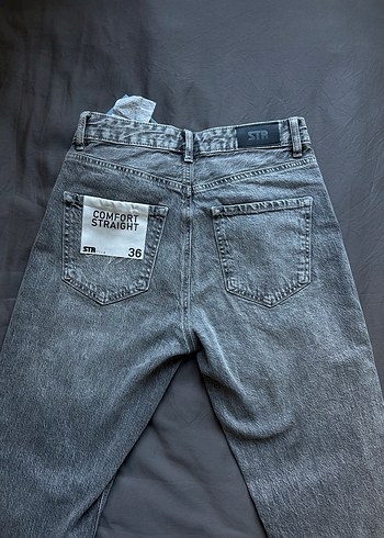 Stradivarius Gri Regular Fit Kadın Kot Pantolon - Görsel 5