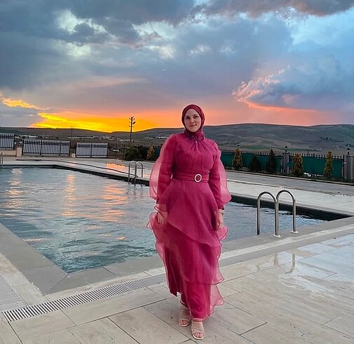 Pembe tüllü tesettür abiye elbise 44 beden