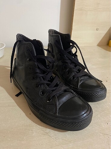 Siyah converse