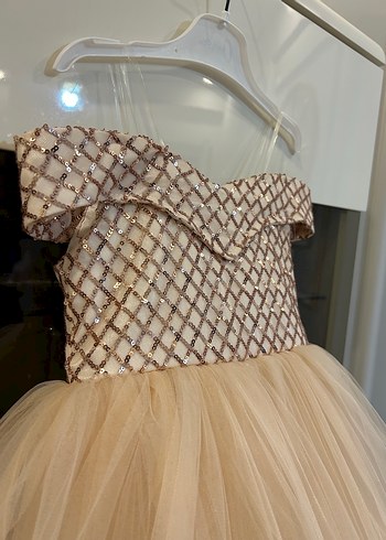 Kız Çocuk Bej Straplez Fırfırlı Elbise - Görsel 3