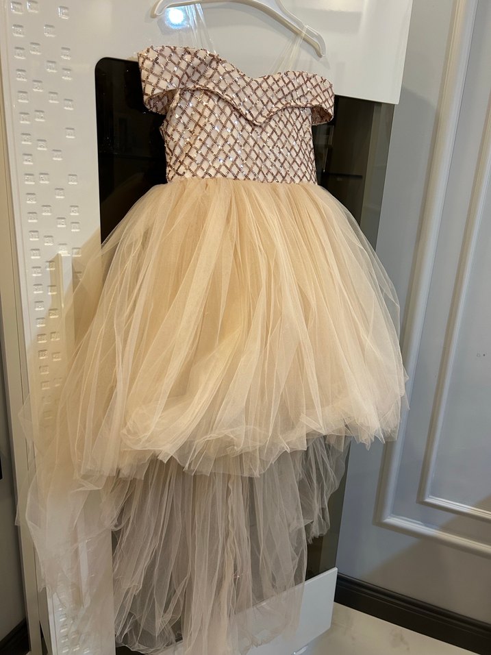 Kız Çocuk Bej Straplez Fırfırlı Elbise - Görsel 2