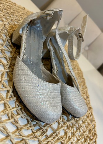 Bej Gri Yılan Desenli Tokalı Kadın Topuklu Ayakkabı - Görsel 3