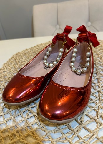 29 numara Kız Çocuk Kırmızı Parlak Boncuklu Babet - Görsel 3