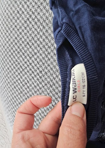 LC Waikiki Kız Çocuk Lacivert Uzun Kollu Fırfırlı Tişört