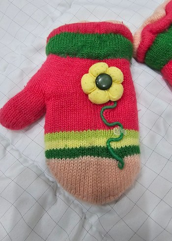 Renkli Nakışlı Örgü Kız Eldiveni - Görsel 2