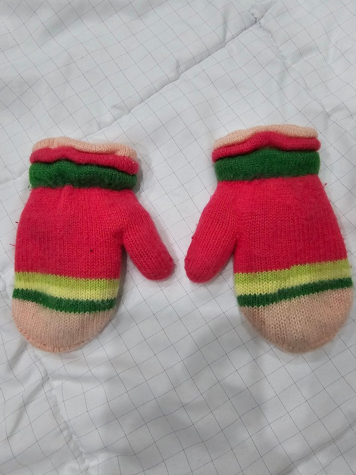 Renkli Nakışlı Örgü Kız Eldiveni - Görsel 3