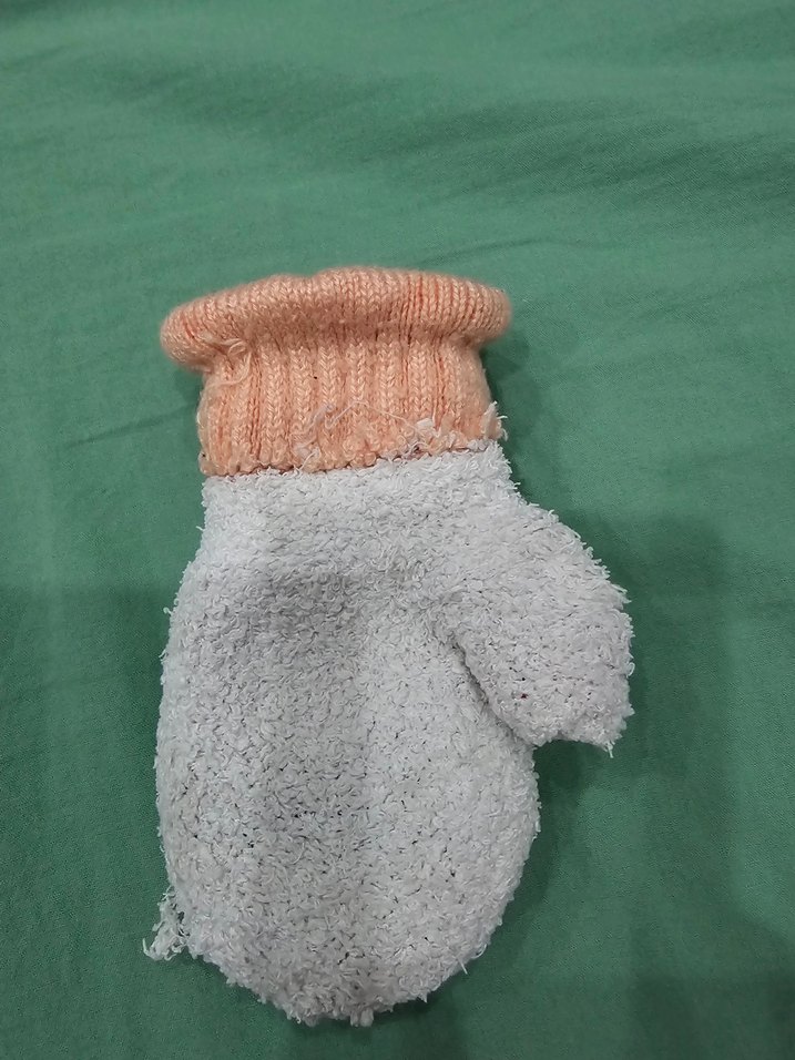 Renkli Nakışlı Örgü Kız Eldiveni - Görsel 4