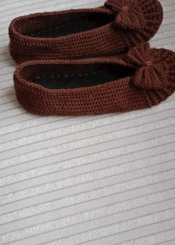 Kahverengi Örgü Kadın Ev Terliği - Görsel 4