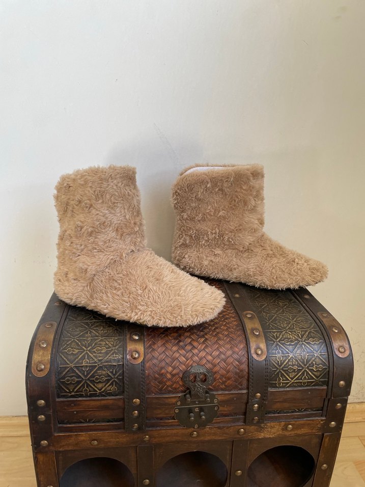 Karamel Peluş Ev Botu 35-36 No - Görsel 2