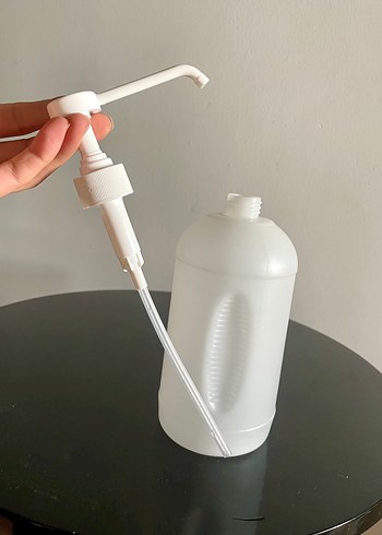 Beyaz Pompalı Dezenfektan Şişesi - Görsel 3