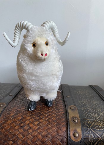 Sesli Beyaz Peluş Oyuncak Koç